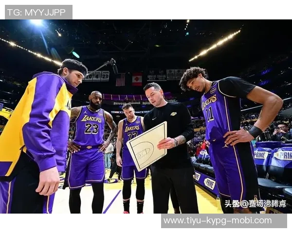 湖人队四连胜喜讯东契奇庆祝瞬间成海报焦点展现球队团结与实力 湖人队四连胜喜讯东契奇庆祝瞬间成海报焦点展现球队团结与实力