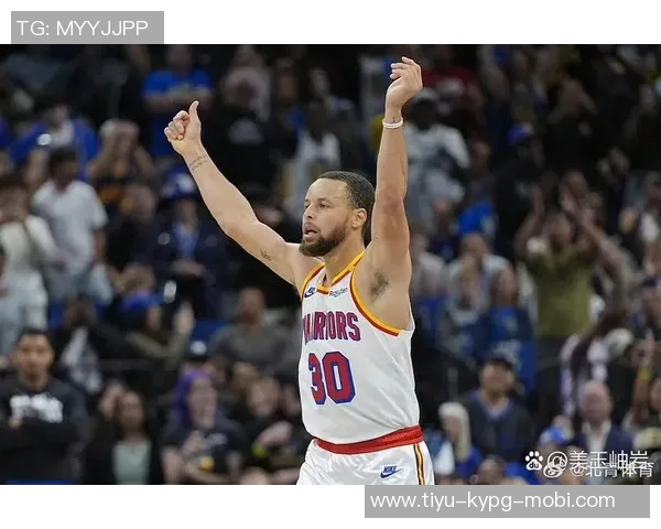 科尔谈库里三分表现称即使出手糟糕也能保持高命中率 科尔谈库里三分表现称即使出手糟糕也能保持高命中率